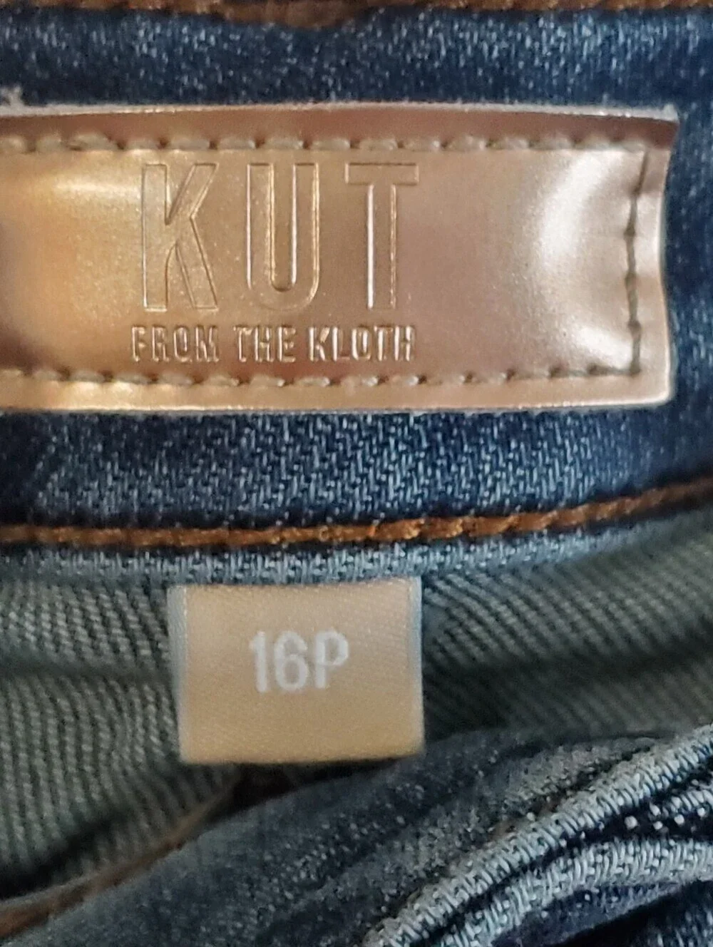KUT FROM THE KLOTH 16P. RACHAEL FAB AB MOM JEAN. DENIM Crop Ankle